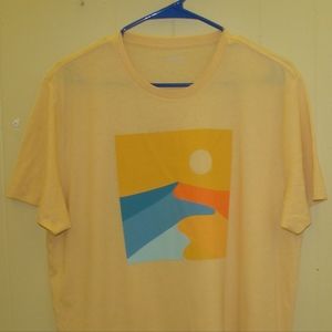 Old Navy T-shirt